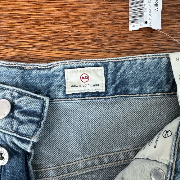 AG by Adriano Goldschmied Jean Short - Picture 3 of 6